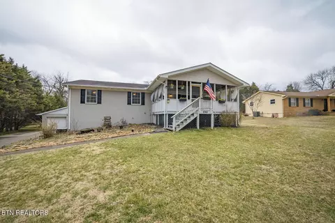 6744 Greenbrook Dr, Knoxville, TN 37931