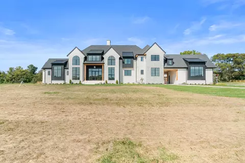 7007 Belcastle Ln, College Grove, TN 37046
