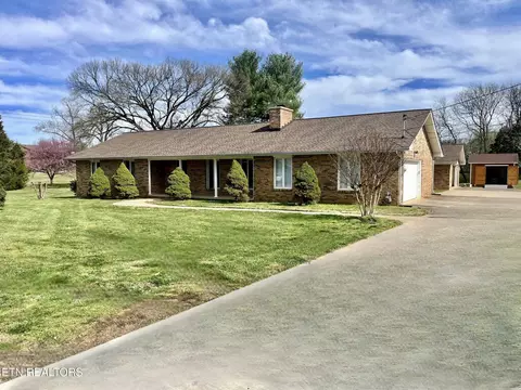 3941 Simpson Rd, Lenoir City, TN 37772