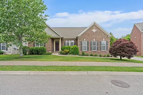 1033 Queens Pl, Spring Hill, TN 37174