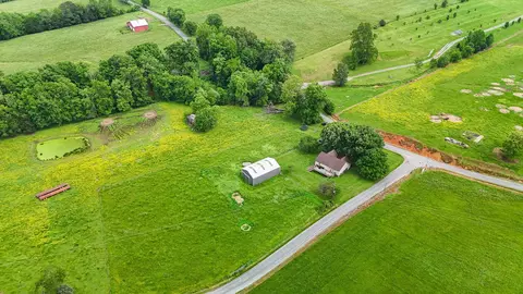 1051 Wheeley Springs Rd, Lafayette, TN 37083