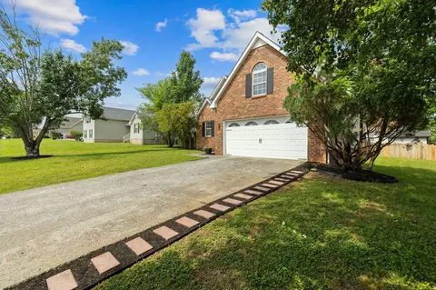 1332 Dodd Trl, Murfreesboro, TN 37128 photo 3