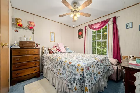 Bedroom - 48 Enfield Dr, Beechgrove, TN 37018 photo 2 of 2