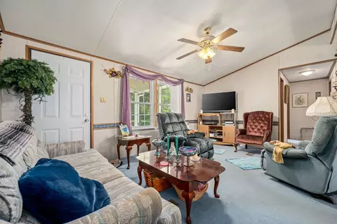 Living - 48 Enfield Dr, Beechgrove, TN 37018 photo 1 of 1