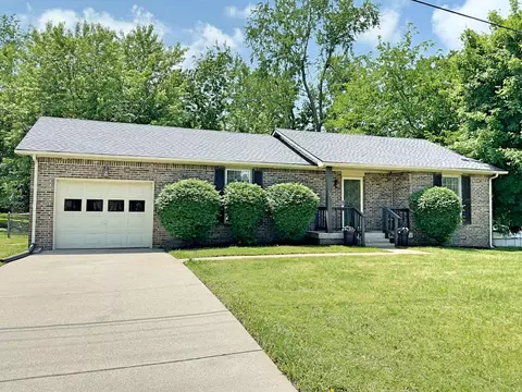 420 Bluff Dr, Clarksville, TN 37043