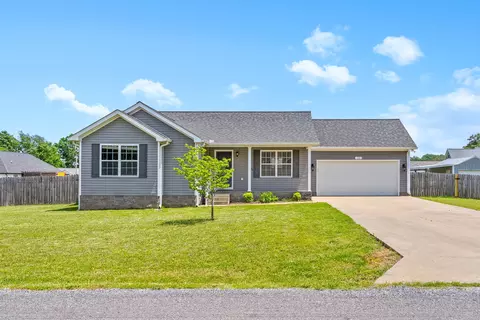 132 Fieldcrest Dr, Cadiz, KY 42211