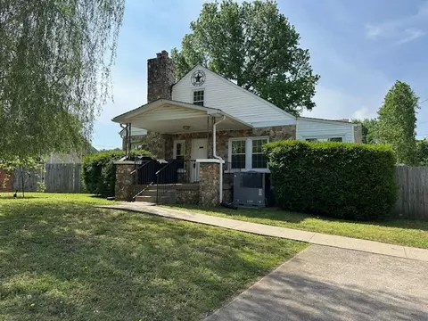 404 Cyprus Ct, Clarksville, TN 37040