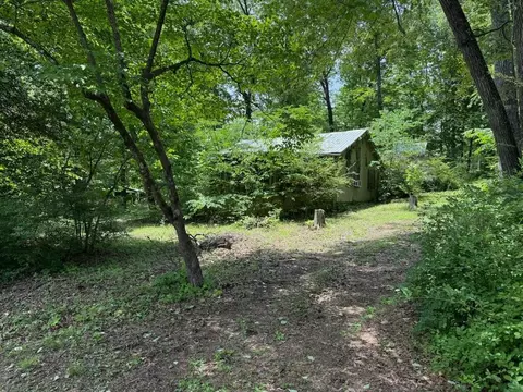 1907 Bream Hollow Ln, Soddy Daisy, TN 37379