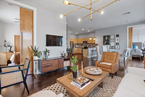 2201 8th Ave S #202, Nashville, TN 37204