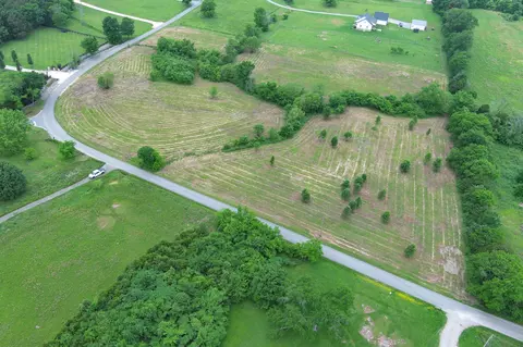 929 Callis Rd, Lebanon, TN 37087