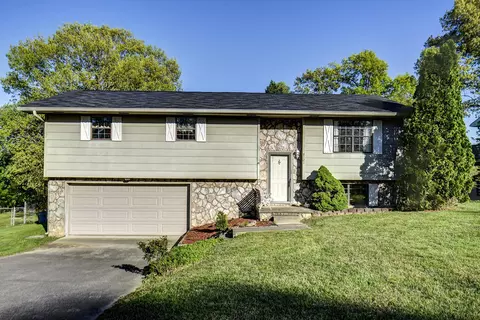 8121 Blue Spruce Dr, Hixson, TN 37343