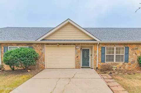 5285 Avery Woods Ln, Knoxville, TN 37921