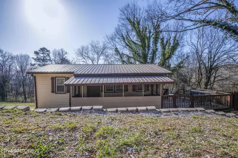 1608 Ridgecrest Dr, Knoxville, TN 37918