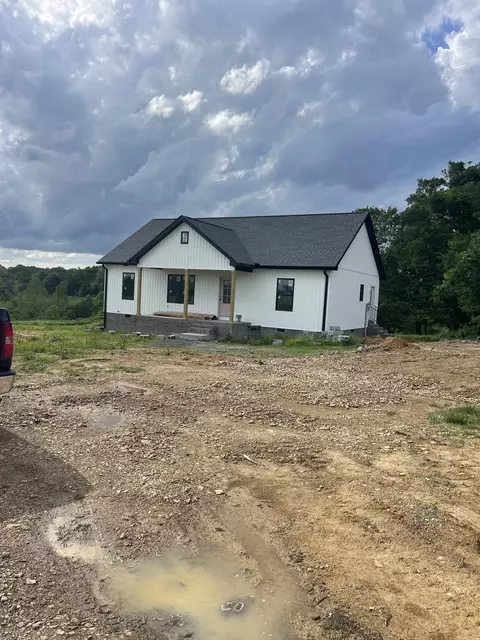 627 Pleasant Hill Rd N, Lafayette, TN 37083