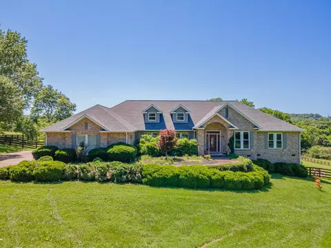 4095 Indian Hills Rd, Columbia, TN 38401