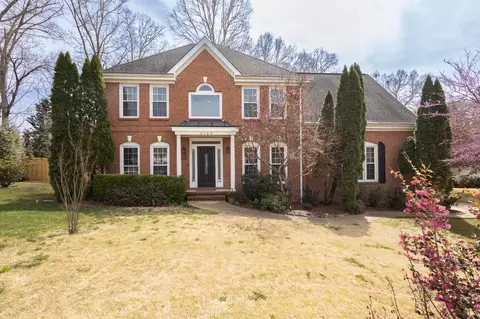 2106 College Park Ln, Soddy Daisy, TN 37379