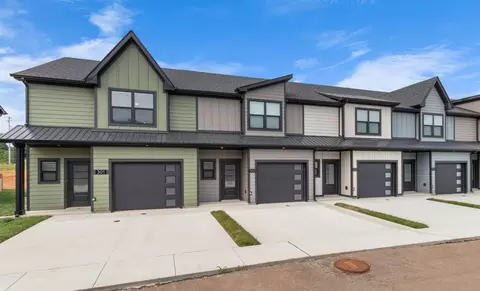 1601 Jonathan Wade Cir, Clarksville, TN 37043
