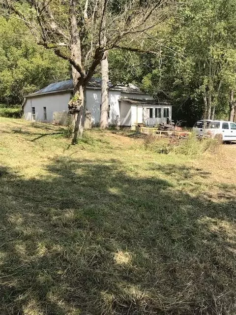 6908 Jennings Creek Rd, Red Boiling Springs, TN 37150