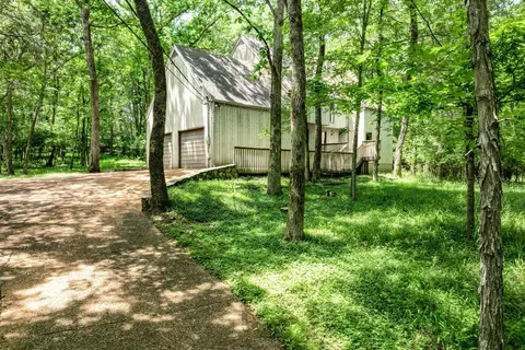 556 Lakeshore Dr, Old Hickory, TN 37138