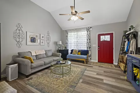 Entry Way - 103 Lockhart St, Dickson, TN 37055 photo 1 of 4