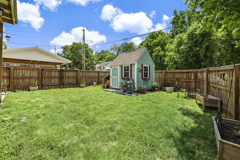 Exterior - 103 Lockhart St, Dickson, TN 37055 photo 11 of 12