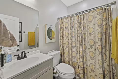 Bath - 103 Lockhart St, Dickson, TN 37055 photo 2 of 2