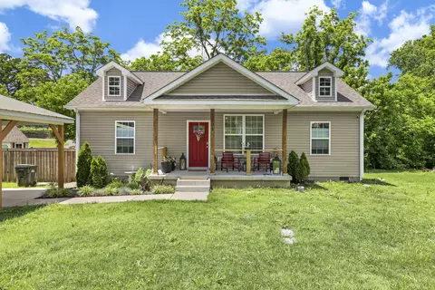 103 Lockhart St, Dickson, TN 37055