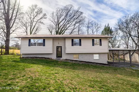 2005 Highland Rd, Maryville, TN 37801