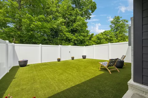 3214 Sassafras Ln, Thompsons Station, TN 37179