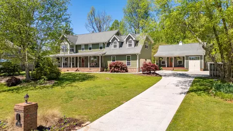 8105 Turtle Ln, Ooltewah, TN 37363