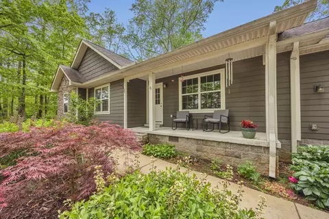 27 Lightning Bug Ln, Sewanee, TN 37375
