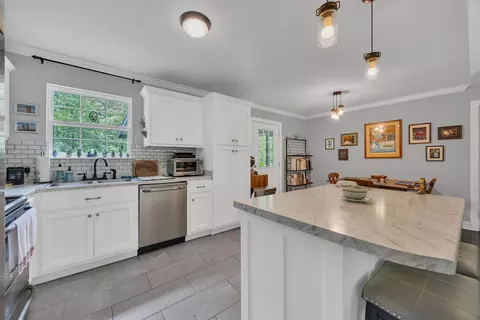 Kitchen - 27 Lightning Bug Ln, Sewanee, TN 37375 photo 1 of 2