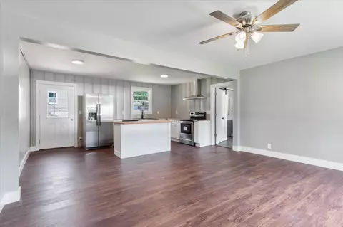 Living - 108 Brook Dr, Dickson, TN 37055 photo 3 of 6