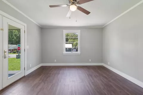 Living - 108 Brook Dr, Dickson, TN 37055 photo 6 of 6