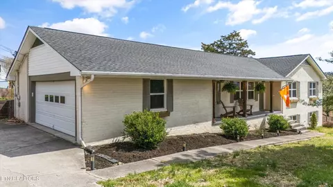 7708 Blueberry Rd, Powell, TN 37849