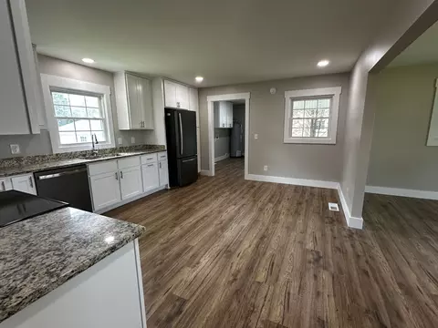 706 Brenda Ave, Loretto, TN 38469 photo 5