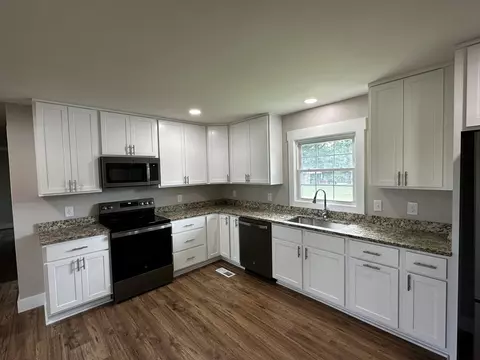 706 Brenda Ave, Loretto, TN 38469 photo 14