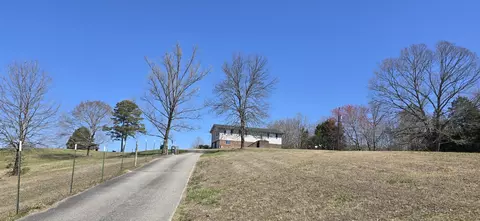 864 Hullender Rd, Ringgold, GA 30736