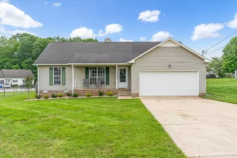 1910 Burlington Cir, Columbia, TN 38401