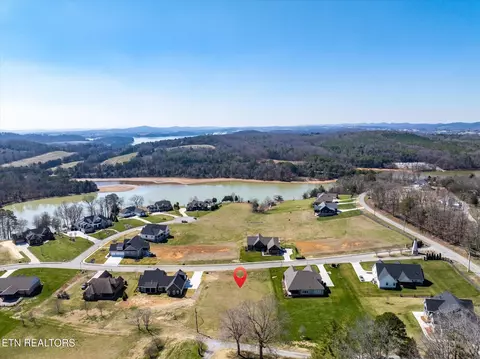 175 Morganton Cv, Greenback, TN 37742