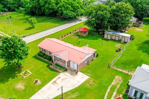 701 Miles Rd, Pulaski, TN 38478