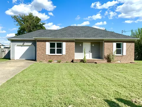 8633 Churchill Dr, Oak Grove, KY 42262