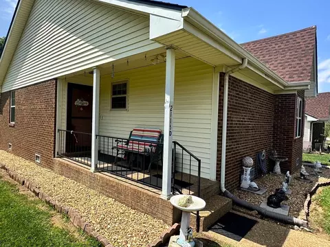 Exterior - 2115 Mockingbird Ln #D, Springfield, TN 37172 photo 1 of 3