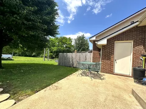 Exterior - 2115 Mockingbird Ln #D, Springfield, TN 37172 photo 3 of 3