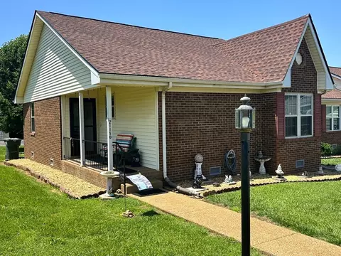 2115 Mockingbird Ln #D, Springfield, TN 37172