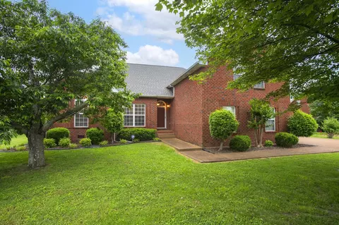 109 Strathmore Way, Hendersonville, TN 37075