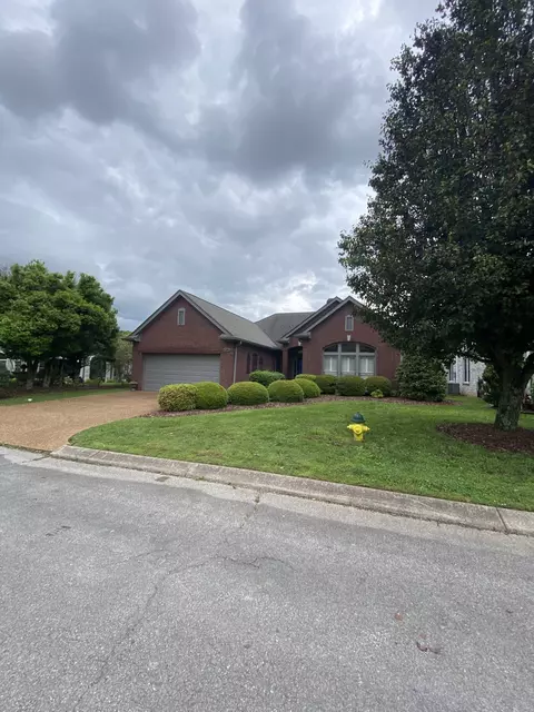 5009 Lady Diana Dr, Columbia, TN 38401