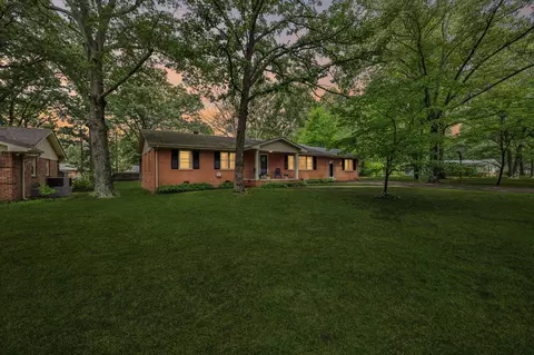 303 Old Fort St, Tullahoma, TN 37388