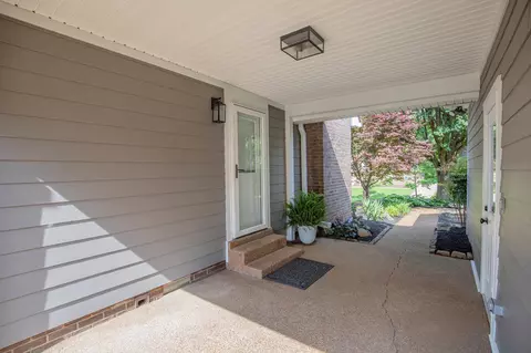 301 Mosley Dr, Springfield, TN 37172 photo 9
