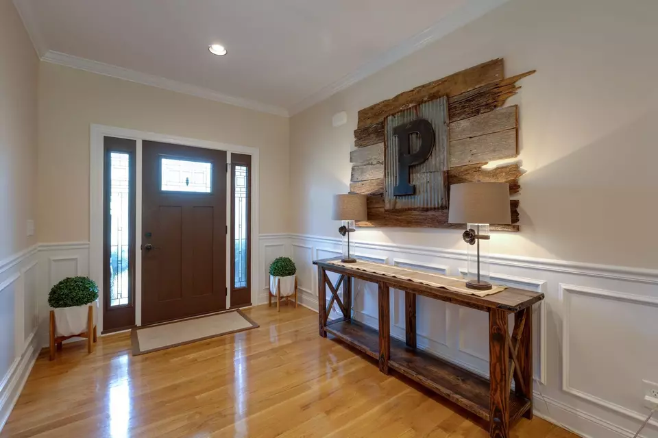 Entry Way - 3715 Petty Ln, Columbia, TN 38401 photo 4 of 8